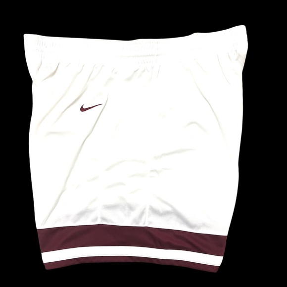 NWT Nike Women's Shorts Dri-Fit  White/Wine Basketball 932198-115 Plus Sz 3XL - Picture 3 of 5